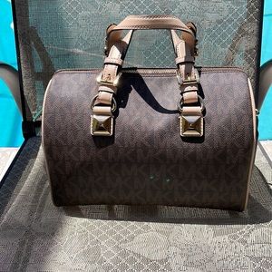 🔥 MICHAEL KORS NWT 🔥